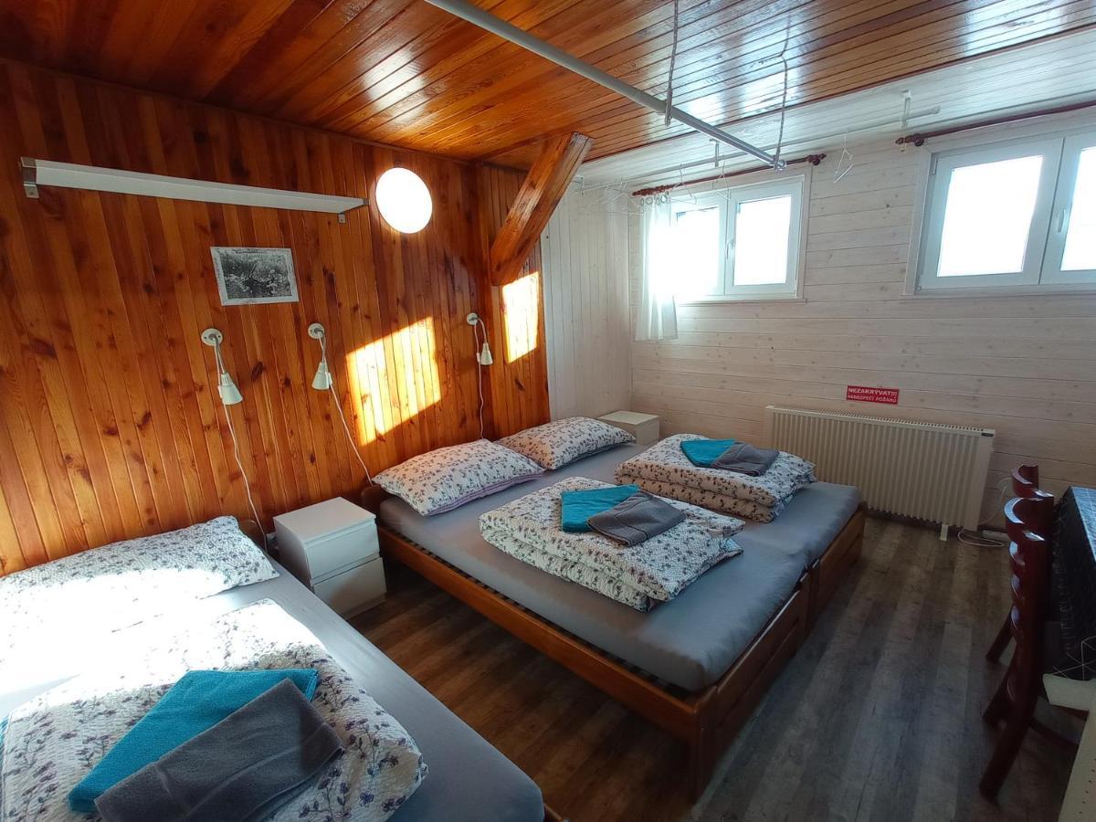 Ski Apartmany Nymburska Chata ペツ・ポト・スニェシュコウ エクステリア 写真